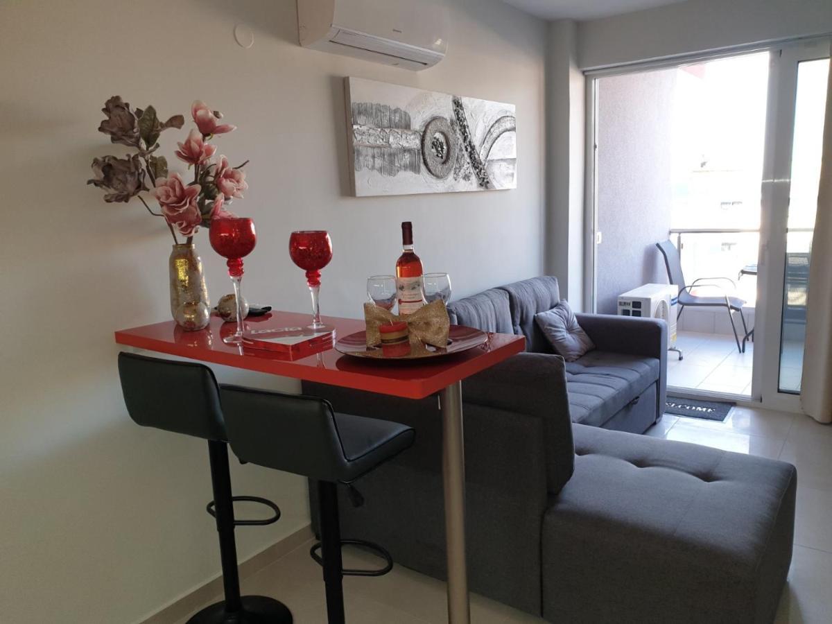 M & M Red Luxury Appartement Paralía Buitenkant foto